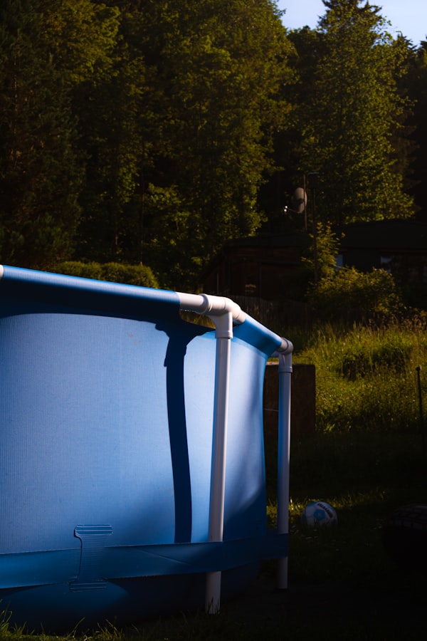 Piscina fuori terra in giardino